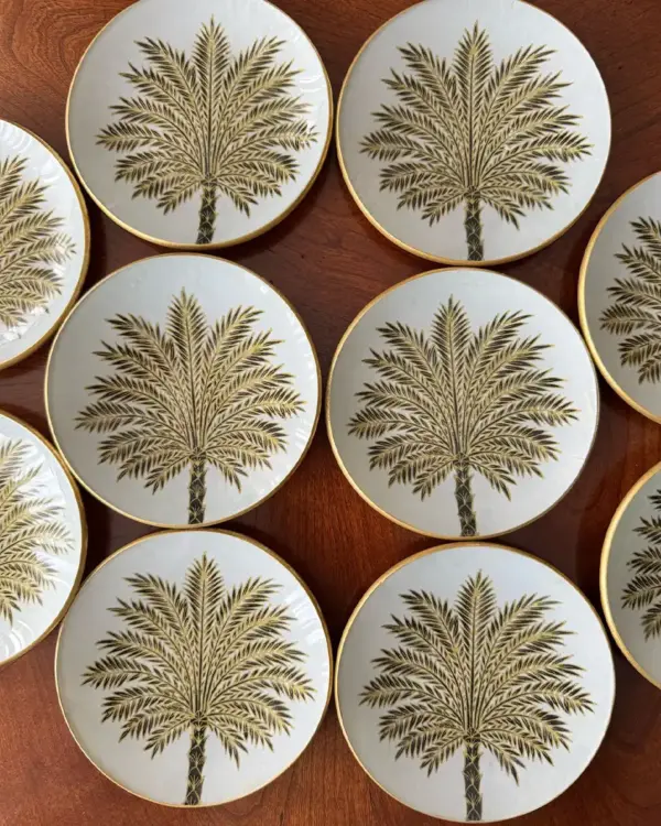 Platos decoupage para regalar León palmeras negras