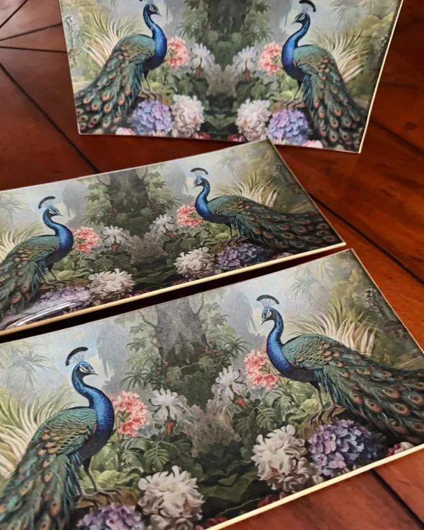 Platos decoupage para regalar pavos reales